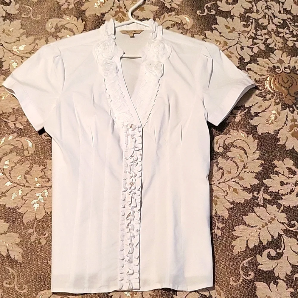 NWOT Crisp White Cotton Stretch Blouse, Short Sleeve, Ruffled V-neck, S - Picture 11 of 15